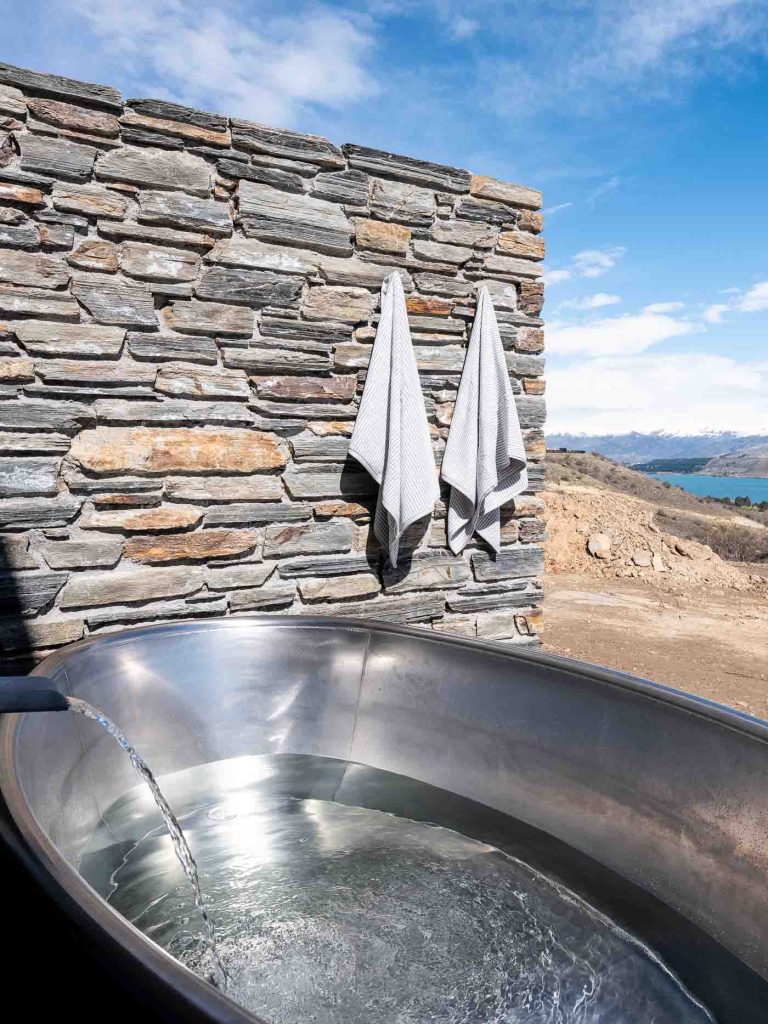 Mabula Villa's hot tub